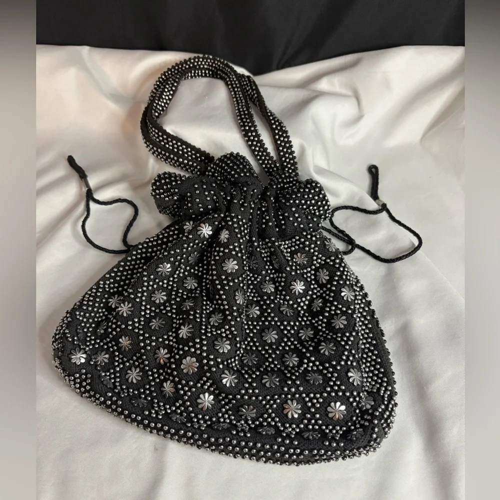 Black metallic beaded, drawstring purse/bag - Picture 3 of 5